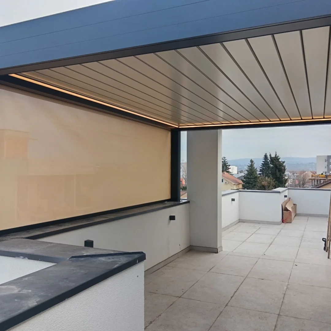 Rolling roof pergola çatı teras — zip perde ile tam kapalı mekan