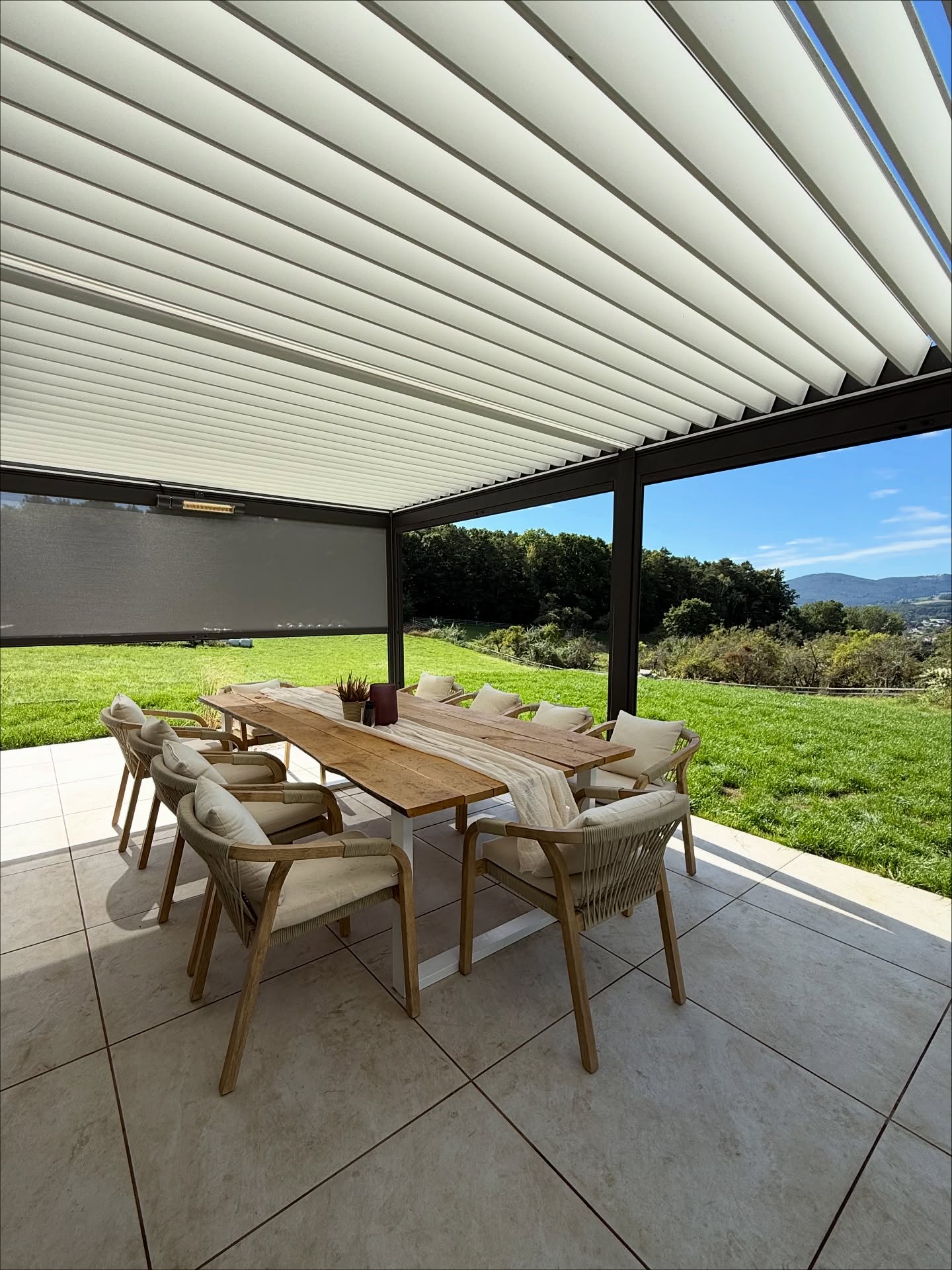 Rolling roof teras — ısıtmalı ve perdeli kapalı alan